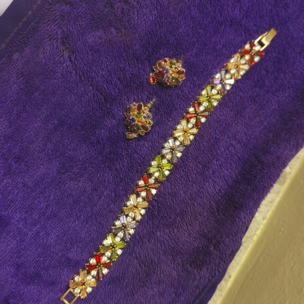Multi color jewelry